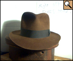Premier chapeau