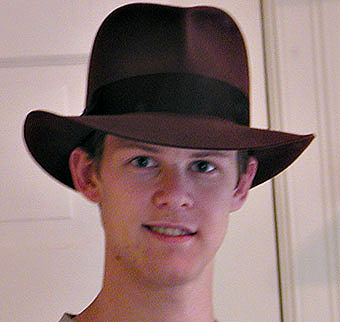 Chapeau De Fedora De Feutre De Type De L'Indiana Jones D'isolement
